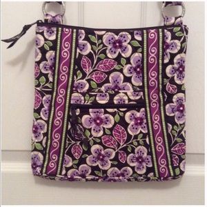 💜Vera Bradley Hipster💜Plum Petals💜
